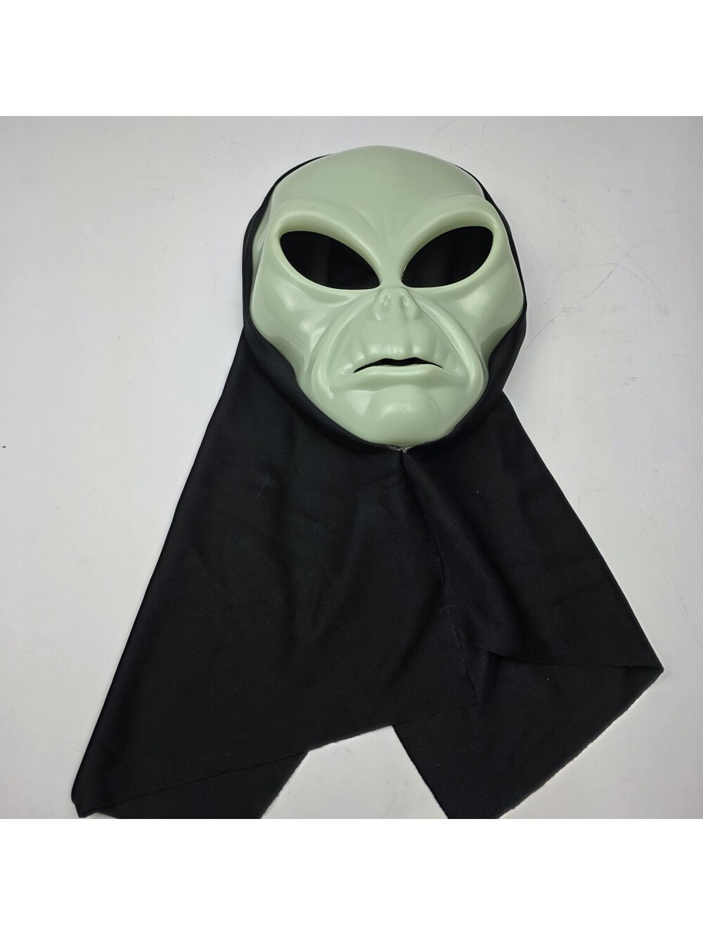 Halloween area 51 adult alien mask glow in dark scary unique decor